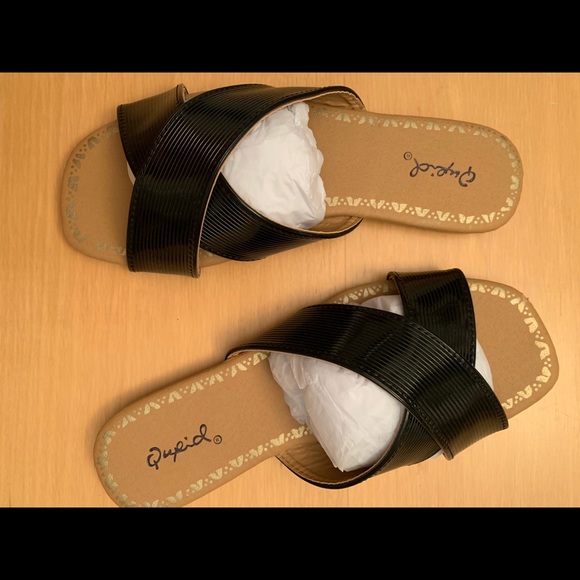 Black Sandals - Picture 2 of 3